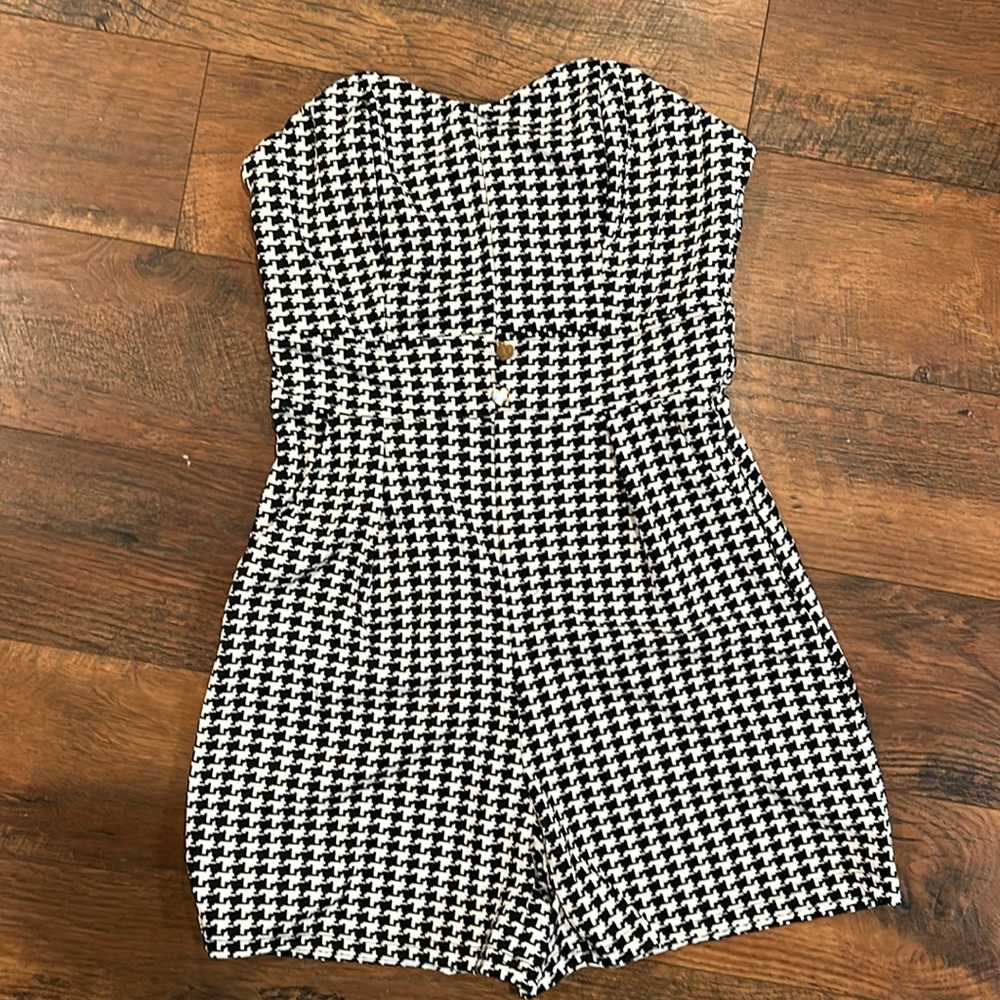 Houndstooth strapless romper
